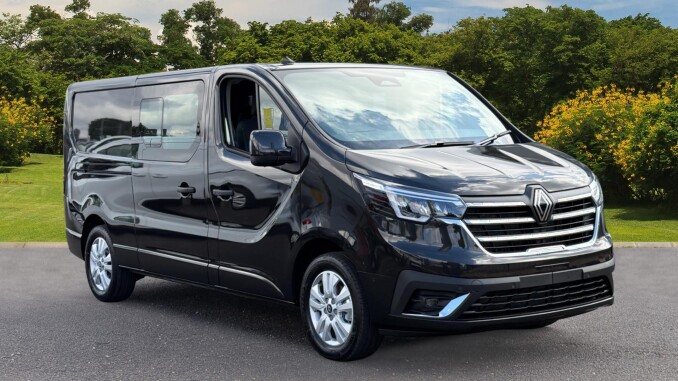 Renault Trafic Lwb Diesel LL30 Blue dCi 150 Extra [Safety] Crew Van - Image 1
